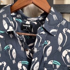 NWT Hurley Navy Short-Sleeve Toucan Print Button-Up Shirt Small